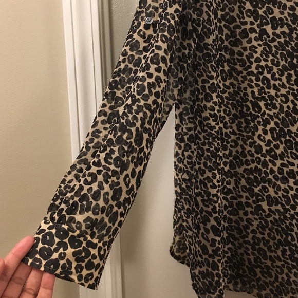 Leopard button down - Picture 4 of 4